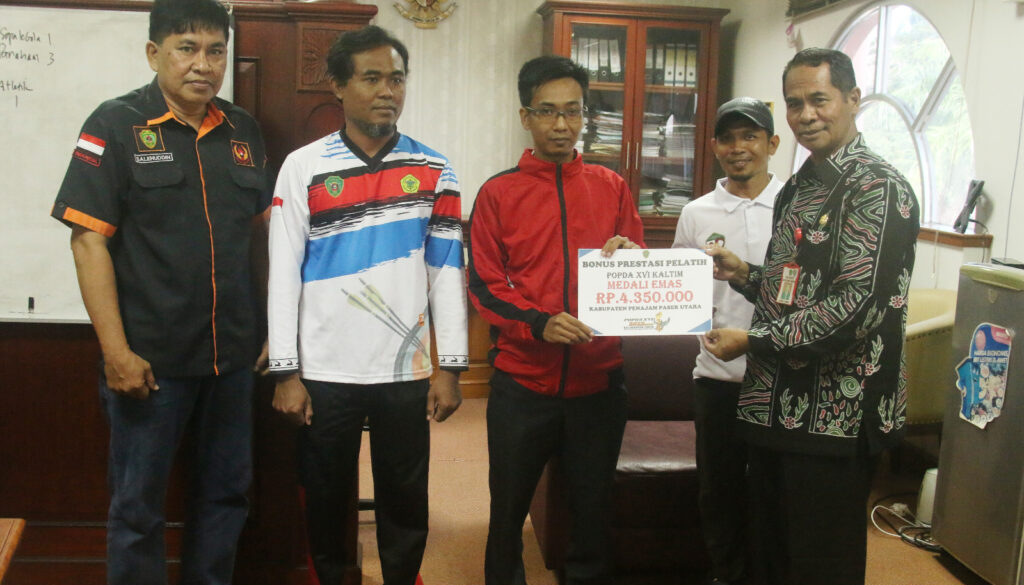 Pemkab PPU Cairkan Bonus Atlit Berprestasi POPDA Tahun 2022 Pemkab PPU Cairkan Bonus Atlit Berprestasi POPDA Tahun 2022