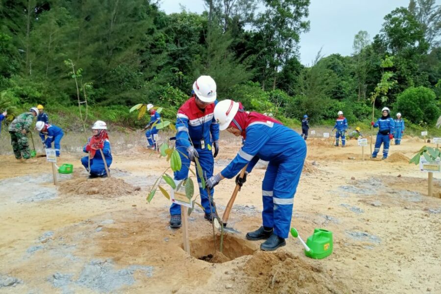 Peringati HUT Ke-4, KPB Lakukan Penanaman Pohon