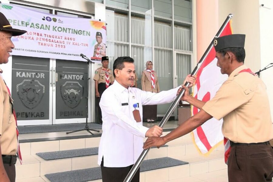 Lepas Regu Pramuka Penggalang IV Kaltim, Tohar Minta Jaga Kekompakan