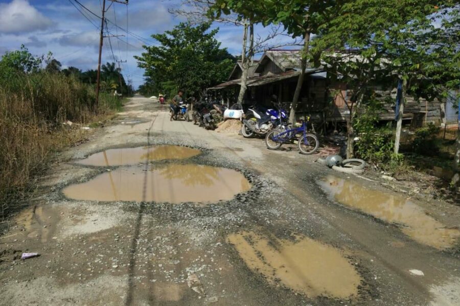 Kondisi Rusak, DPRD PPU Berharap Permerintah Pusat Beri Perhatian Jalan Masyarakat