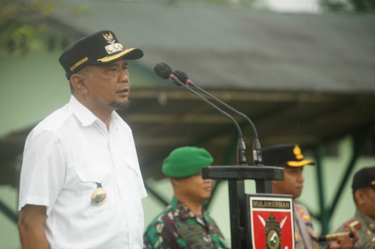 Hamdam Tutup Diklatsar Satpol-PP