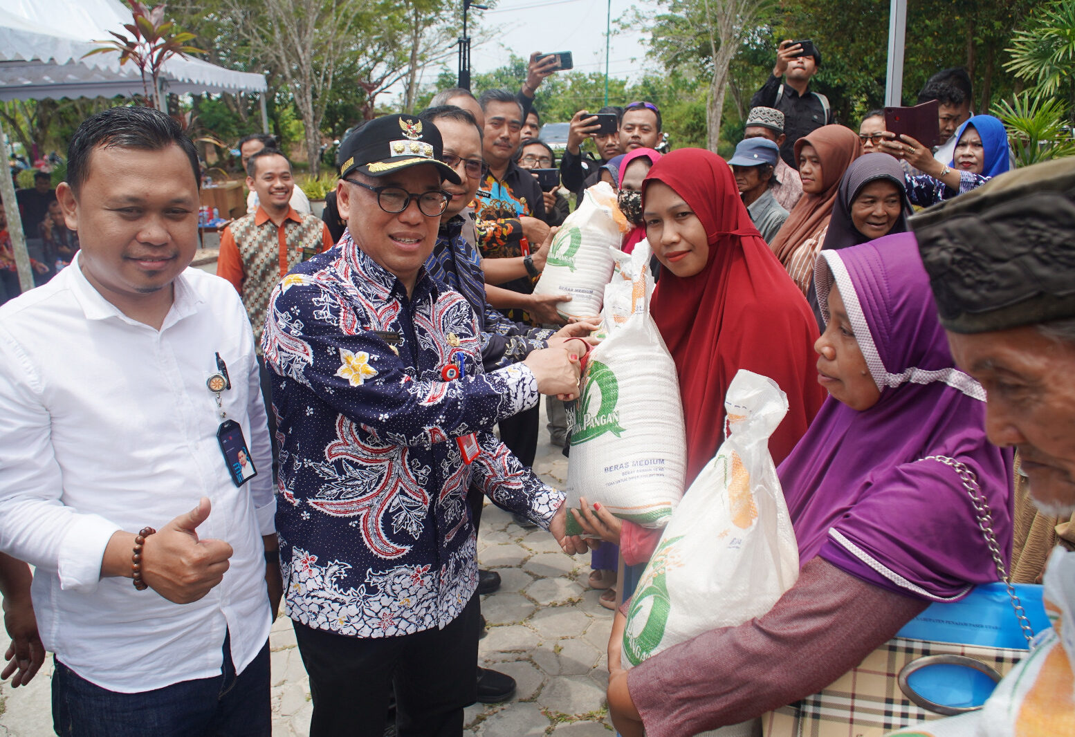 Salurkan Bantuan CPP Untuk Ribuan Penerima, Marbun Minta Proses Distribusi Dipercepat