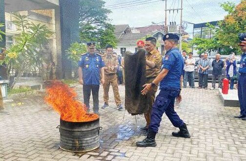 Antisipasi Kebakaran Kawasan Pemukiman, Kelurahan Baru Gelar Pelatihan Balakarcana