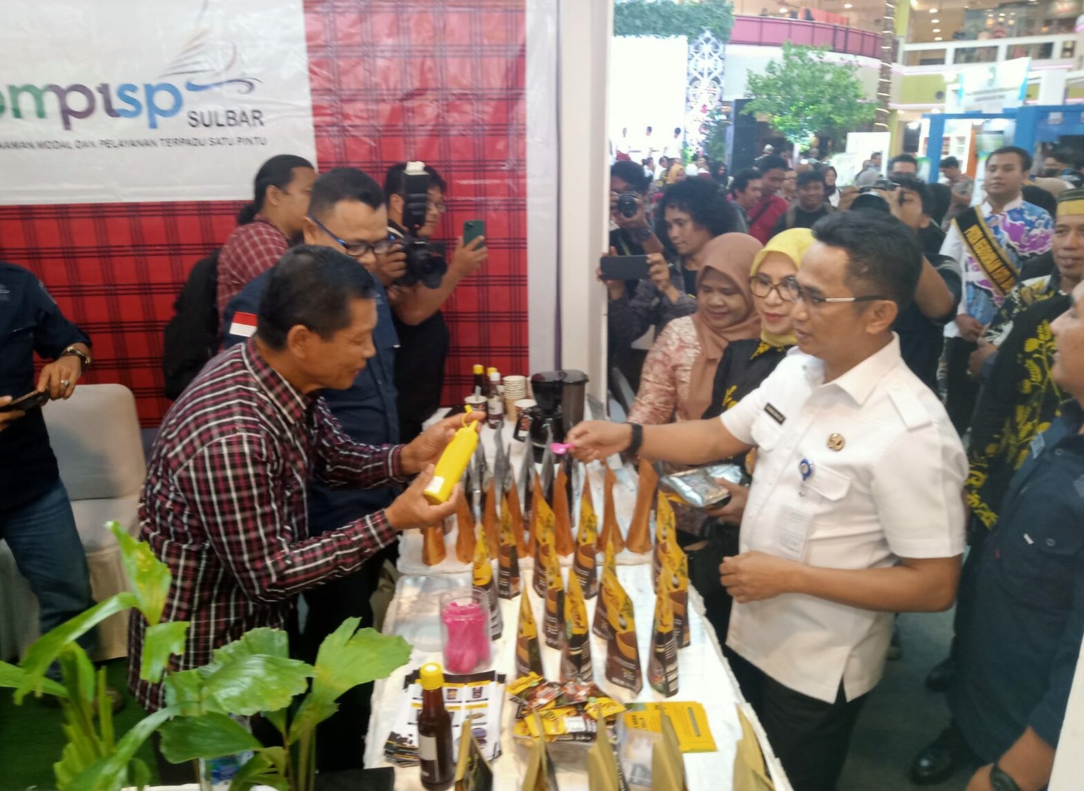 Potensi UMKM di 11 Kabupaten Kota Dihadirkan dalam Nusakraf 2023 di e- Walk BSB Balikpapan