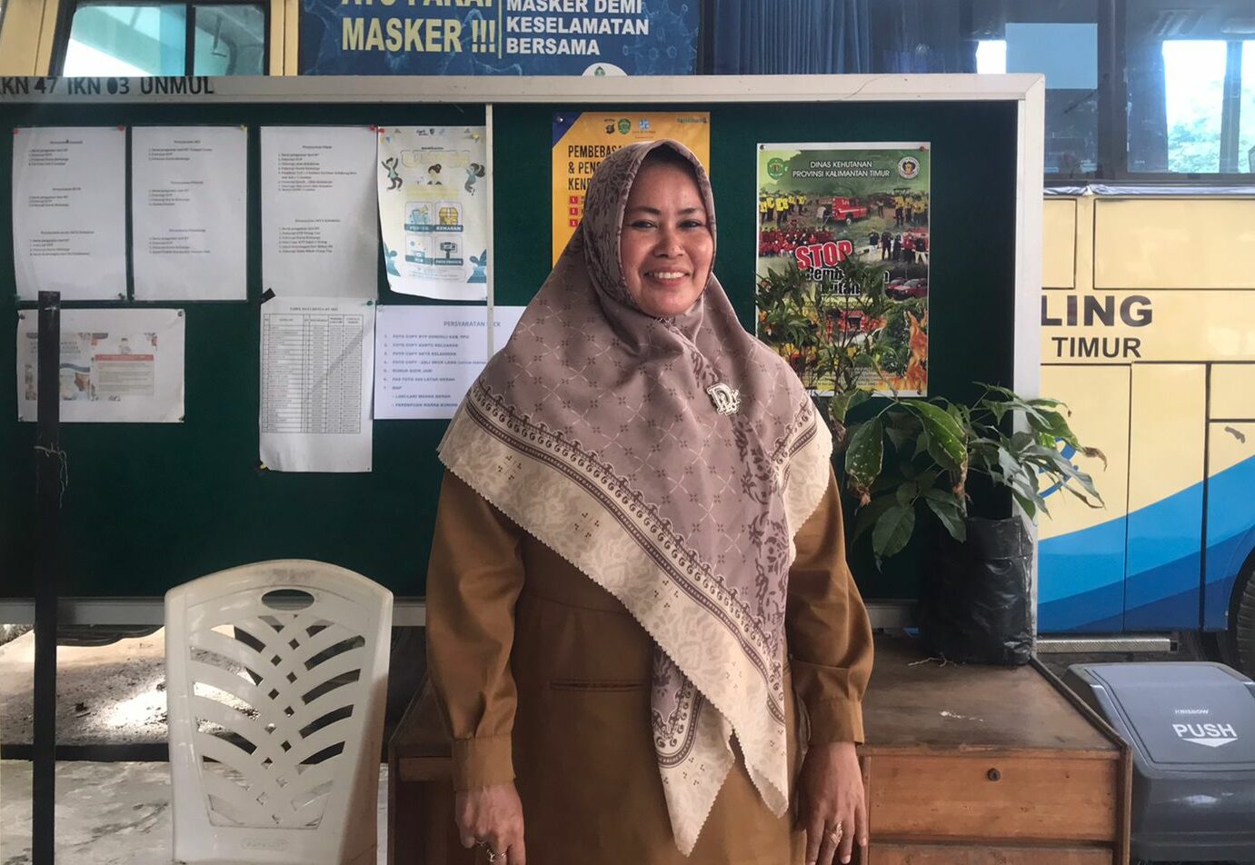 Kelurahan Petung Salurkan Bantuan Beras ke Masyarakat