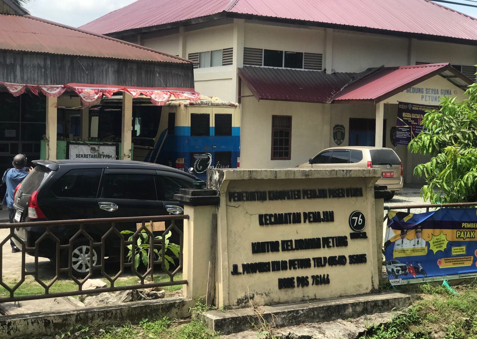 Kelurahan Petung Lakukan Penyaluran Bantuan Kelistrikan ke Beberapa Rumah Ibadah