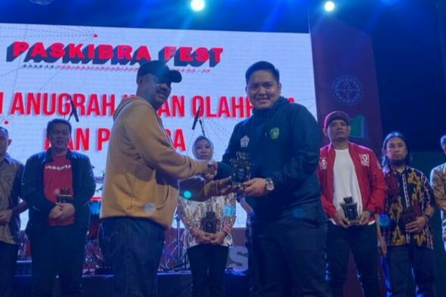 Malam Anugrah Insan Olahraga dan Pemuda, Pemkab Kukar Berikan Penghargaan Bagi Pemuda Berprestasi