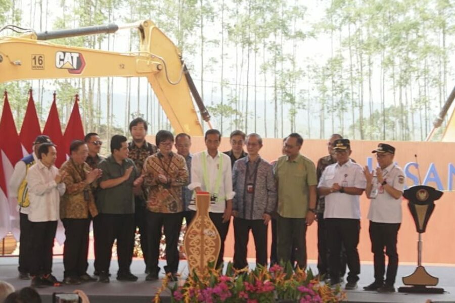 Presiden Joko Widodo Resmikan Proyek Senilai Rp5 T di IKN