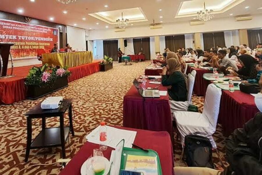 72 Guru Sekolah Dasar di Kukar Ikuti Bintek Pengembangan Pendidikan