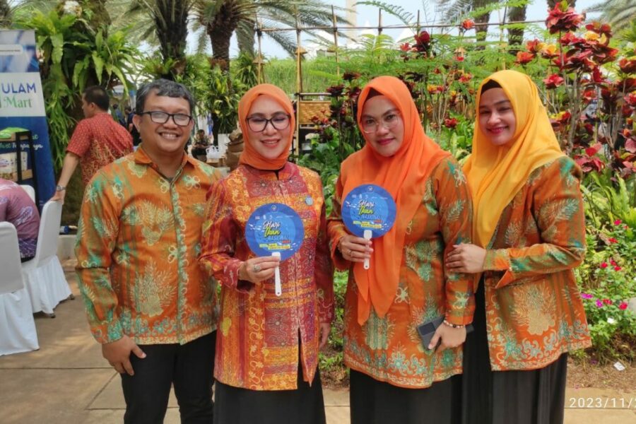 Hari Ikan Nasional 2023 , PKK Balikpapan Mendapat Penghargaan dari KKP RI