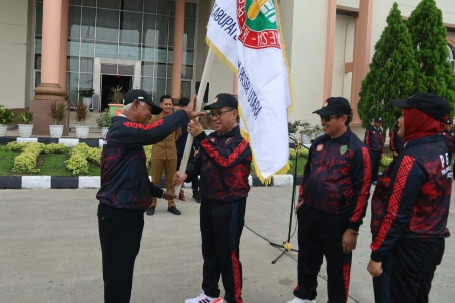 Lepas Kontingen Porseni ke Kukar, Makmur Marbun Minta Peserta Harumkan Nama Daerah