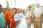 Terima Bantuan Kendaraan Pengangkut Sampah, Makmur Marbun Berkomitmen Optimalkan Kebersihan Lingkungan