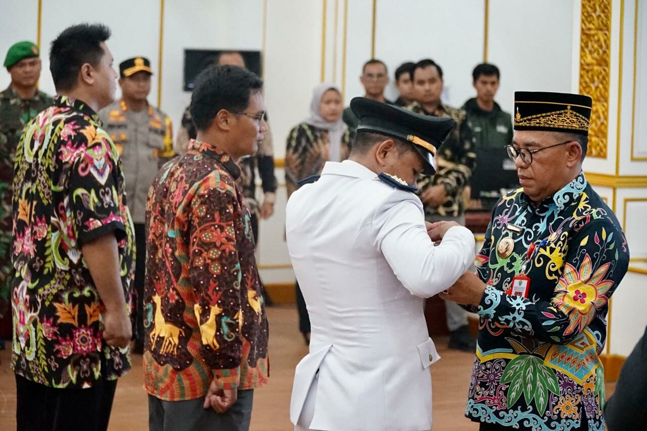Makmur Marbun Lakukan Rotasi kepada Ratusan Pejabat Administrator dan Pengawas