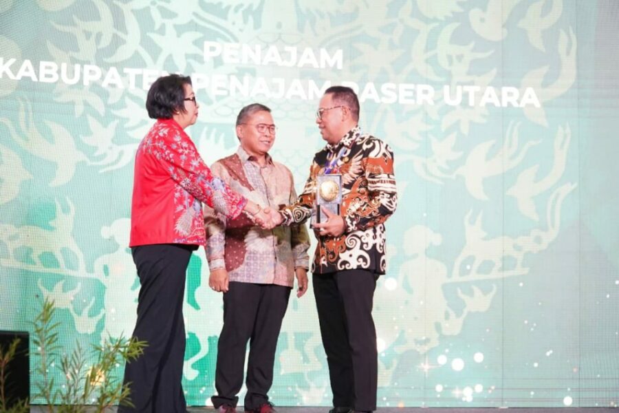 Terima Penghargaan Adipura Tahun 2023, Makmur Marbun: Kado HUT PPU Ke-22